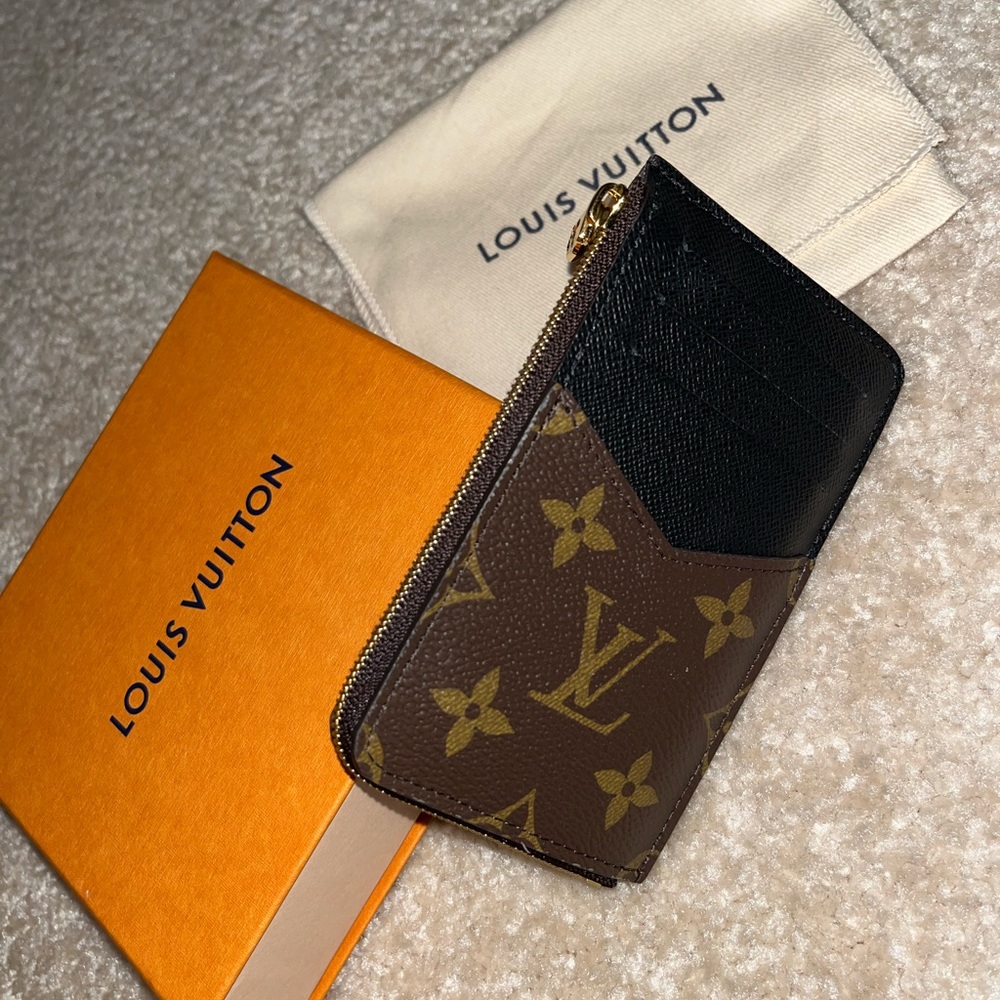 Authentic Louis Vuitton Card Holder- Wallet - Picture 6 of 12